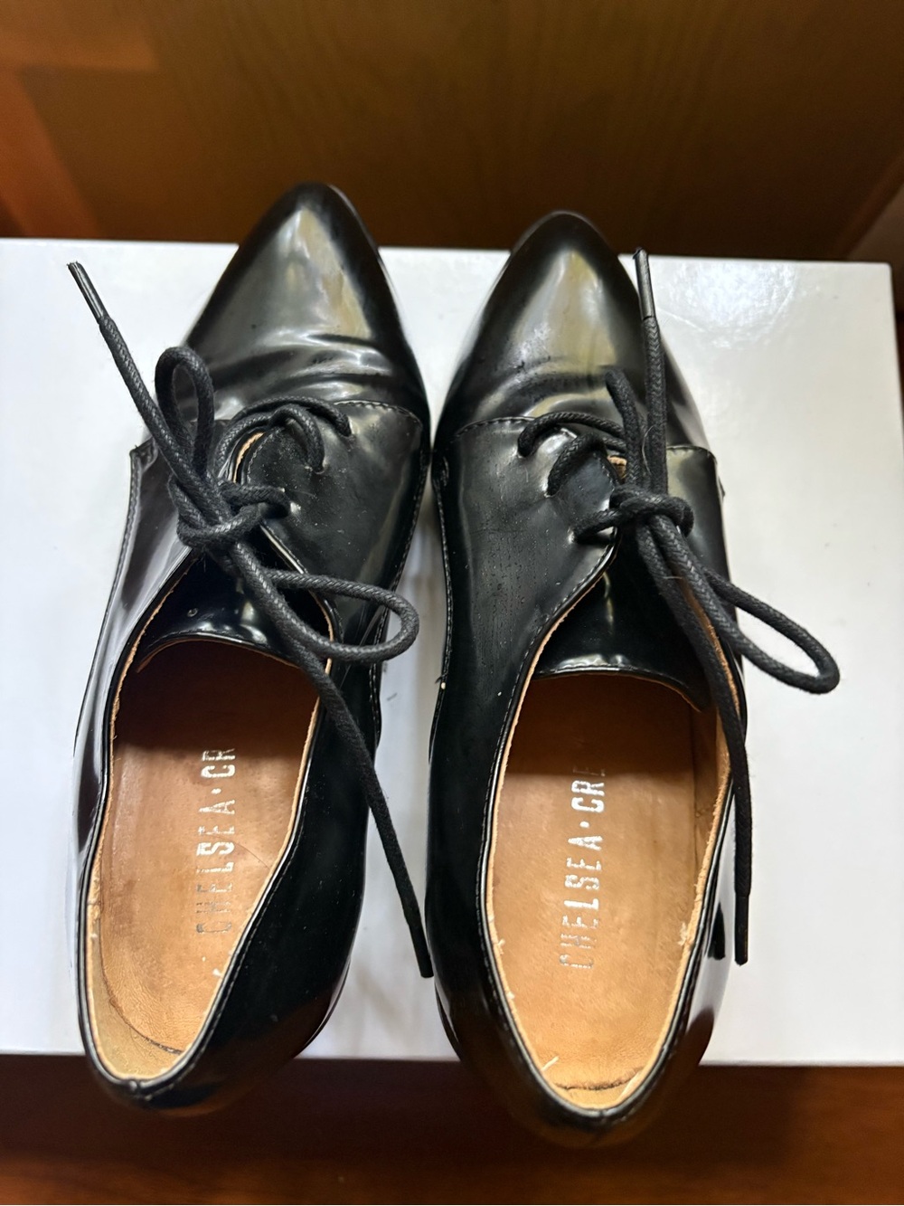 Black patent leather lace up oxford